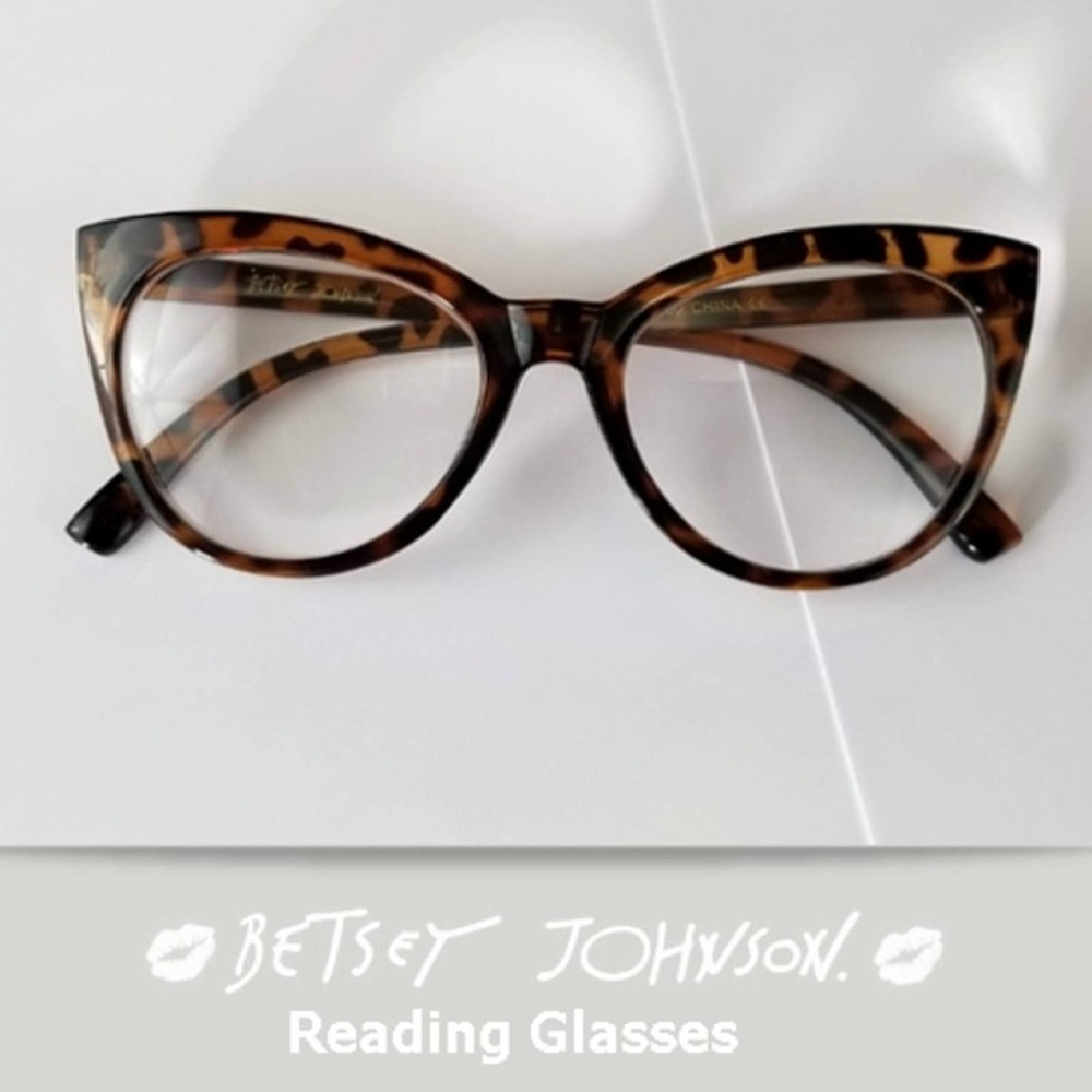Betsey Johnson | Reading Glasses | Tortoiseshell Cat eye